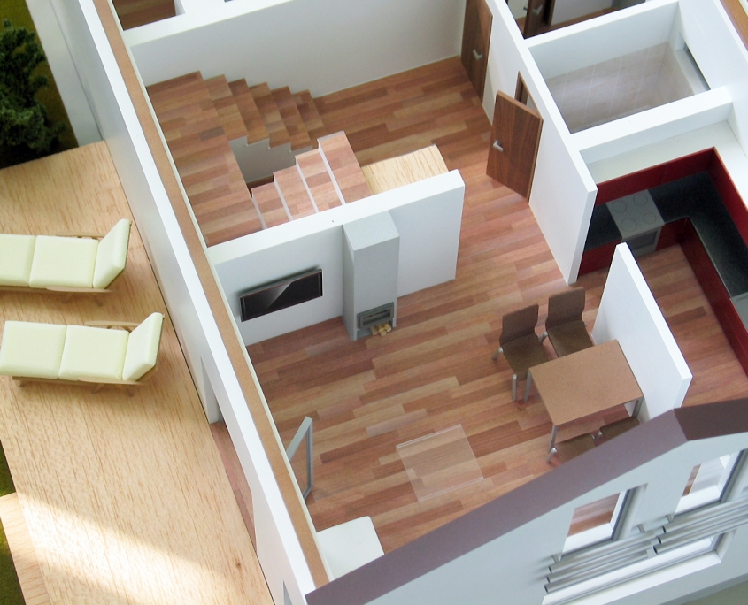 Farebný rozoberateľný model dvojposchodového rodinného domu